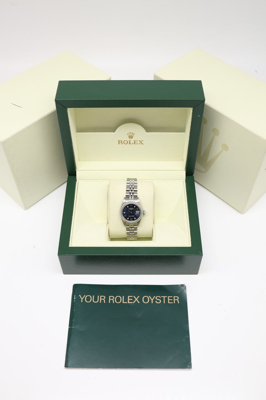 Rolex Oyster Perpetual Lady Date 26mm 69240 - Papiere und oder Lieferumfang