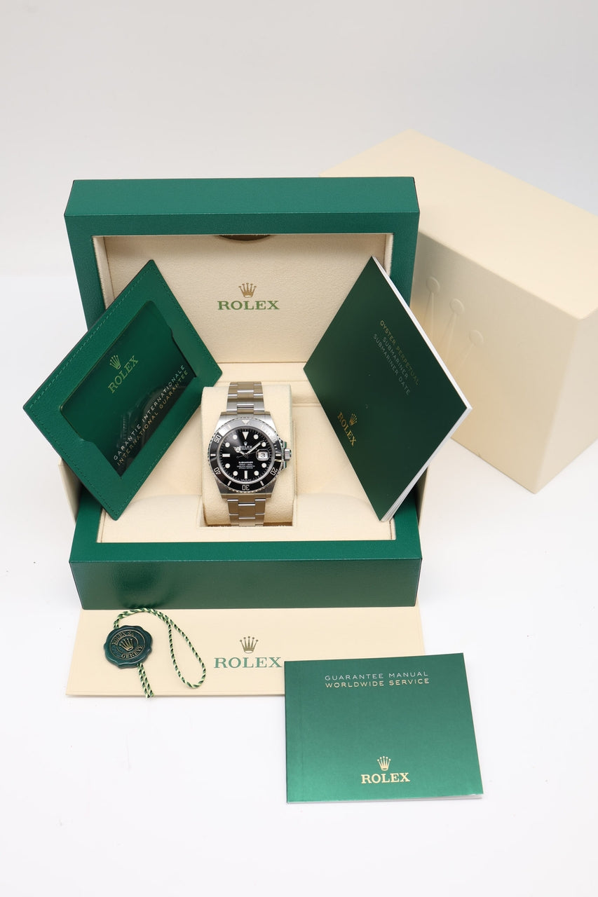 Rolex Submariner Date Automatik Herrenuhr 41mm 126610LN - Papiere und oder Lieferumfang
