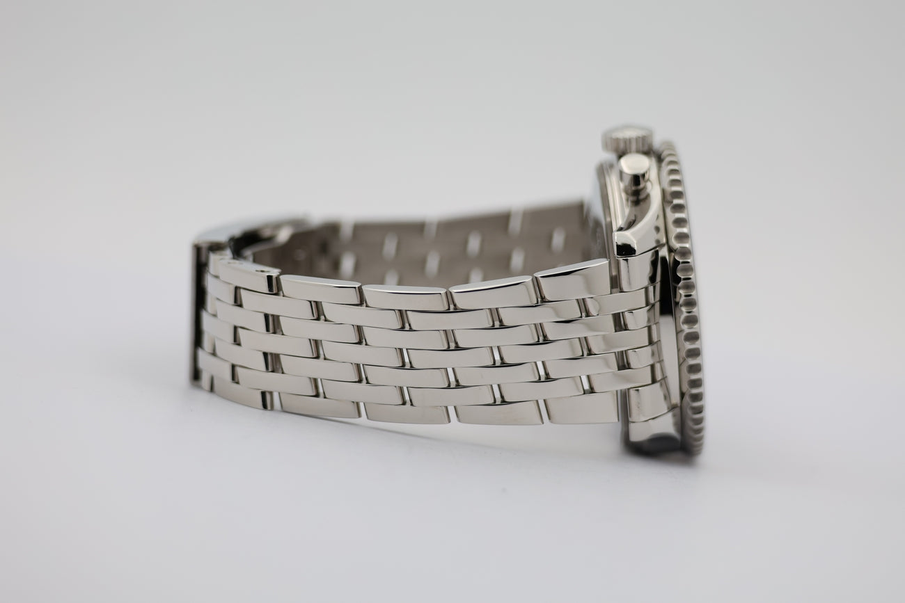 Breitling Naitimer 01 43mm Automatik  AB0120 - Detail view 4