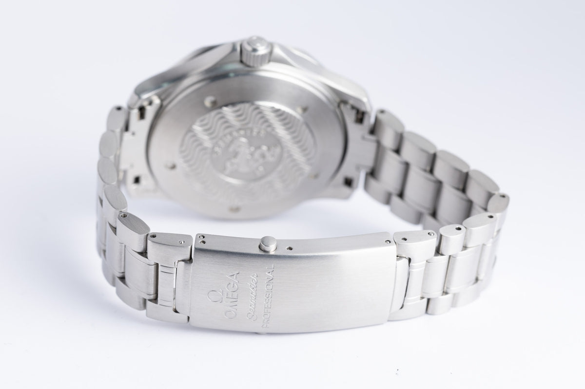 omega Seamaster Diver 300 M "Great White'' Automatik 25382000 - Detailansicht 6
