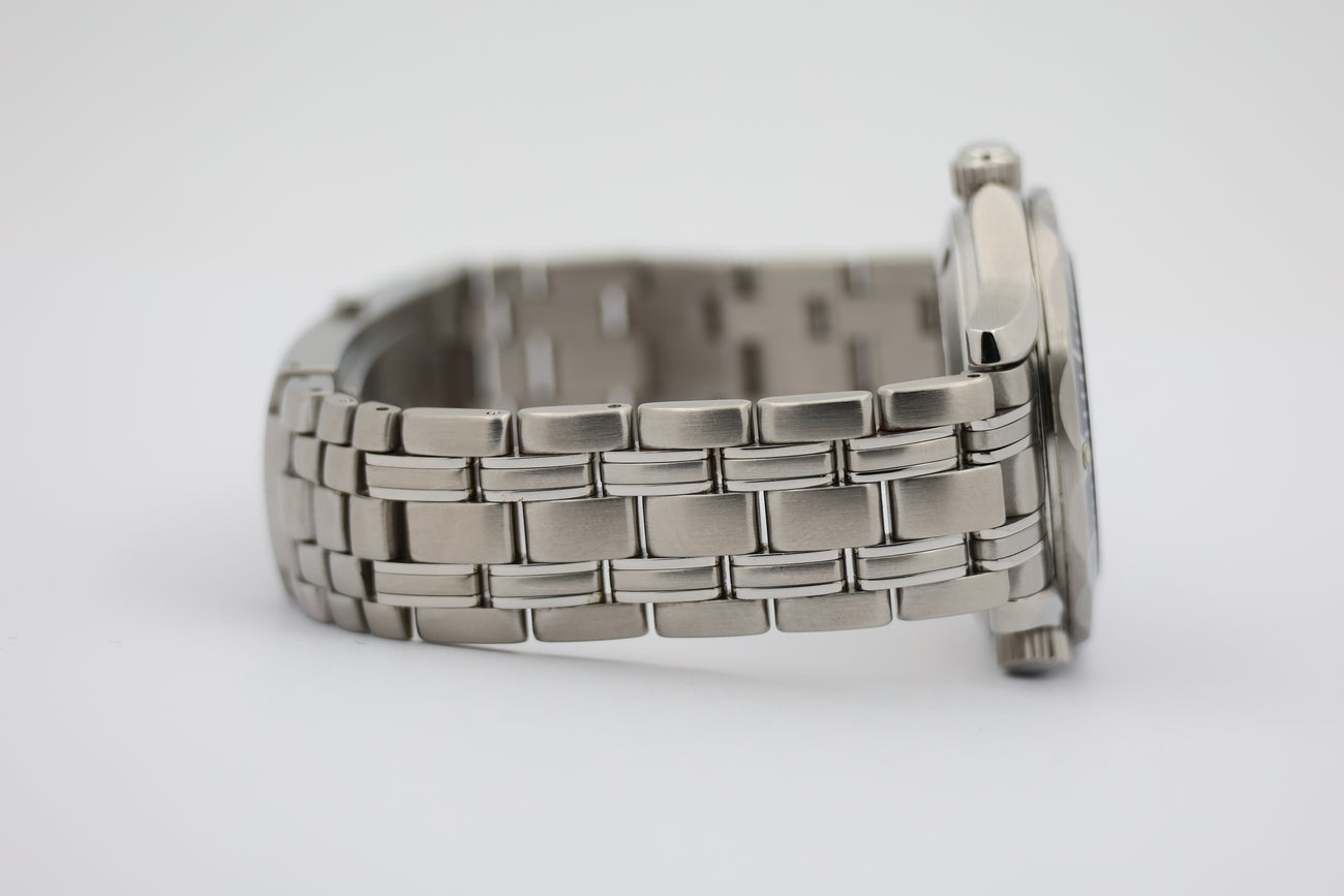 Omega Seamaster Diver 300m Quarz 36mm 25618000 - Detailansicht 4