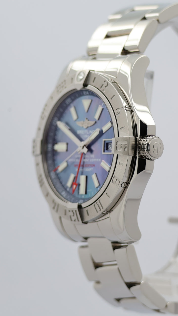 Breitling Avenger II GMT Perlmutt-Blatt 43mm Automatik A32390 - Detailansicht 7
