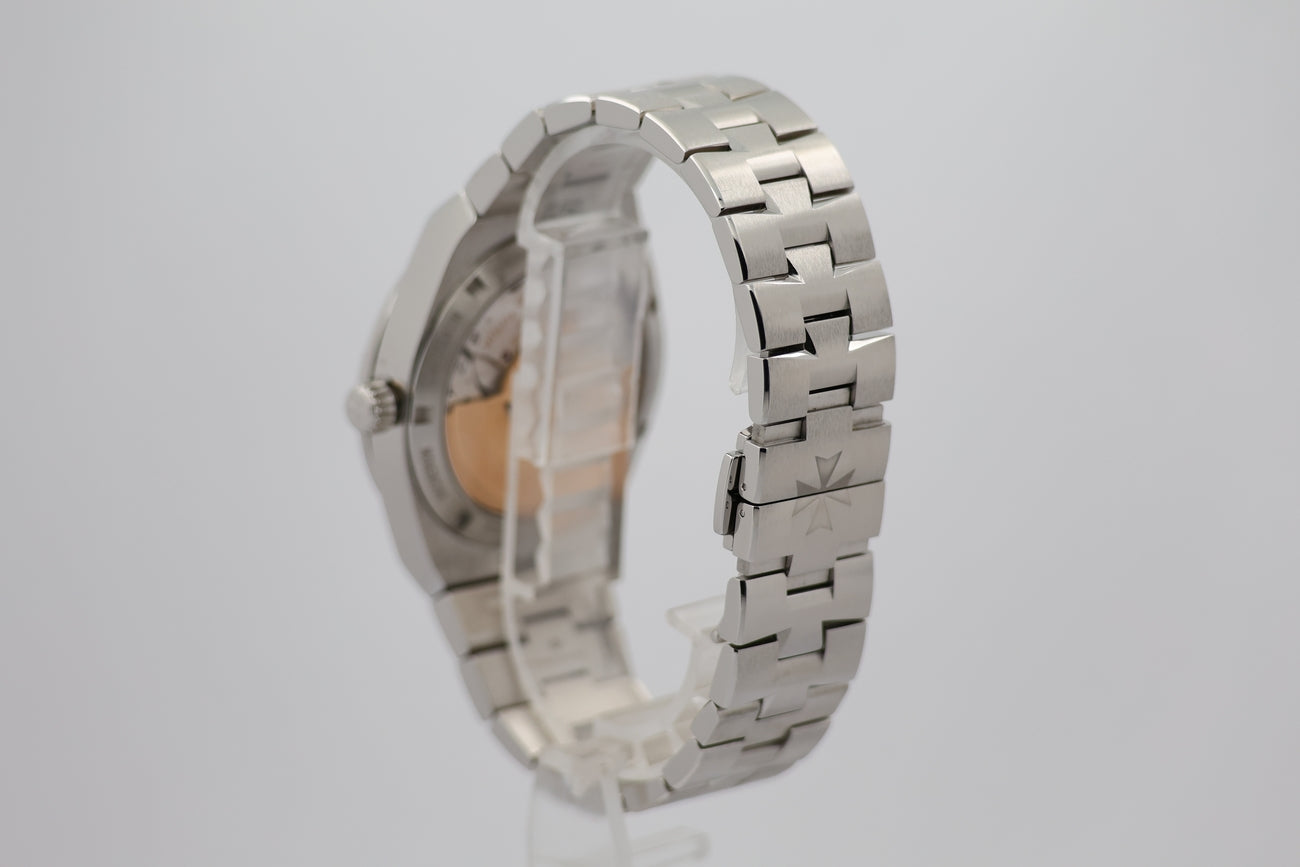 Vacheron Constantin Overseas Automatik Herrenuhr 4500V - Detail view 2