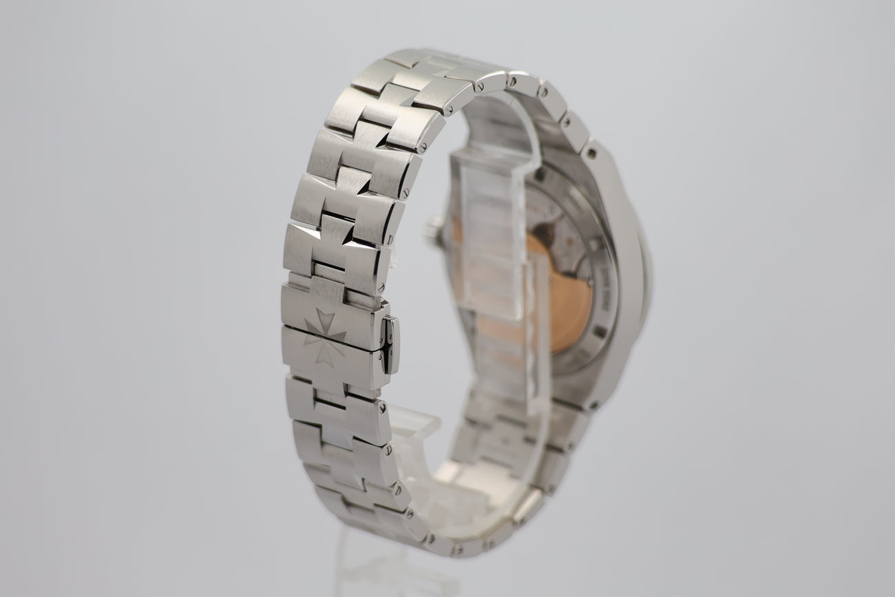 Vacheron Constantin Overseas Automatik Herrenuhr 4500V - Detail view 1