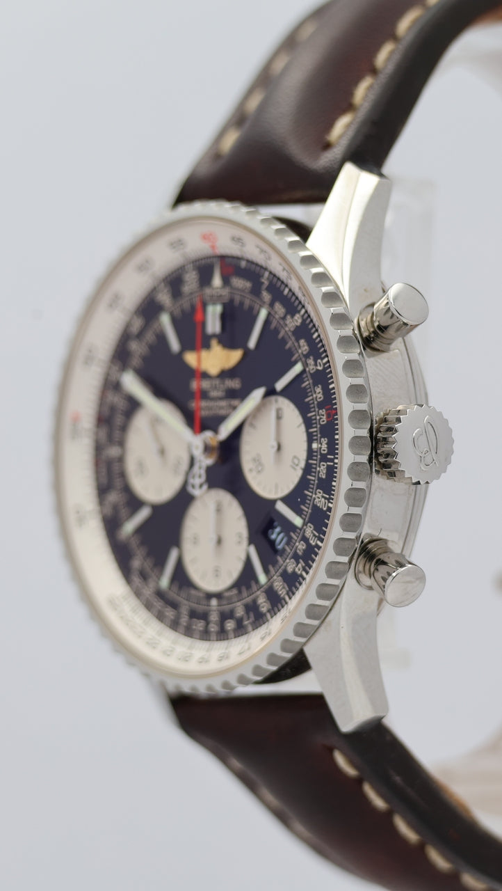 Breitling Navitimer 01 Automatik Herrenuhr 43mm AB0120 Box