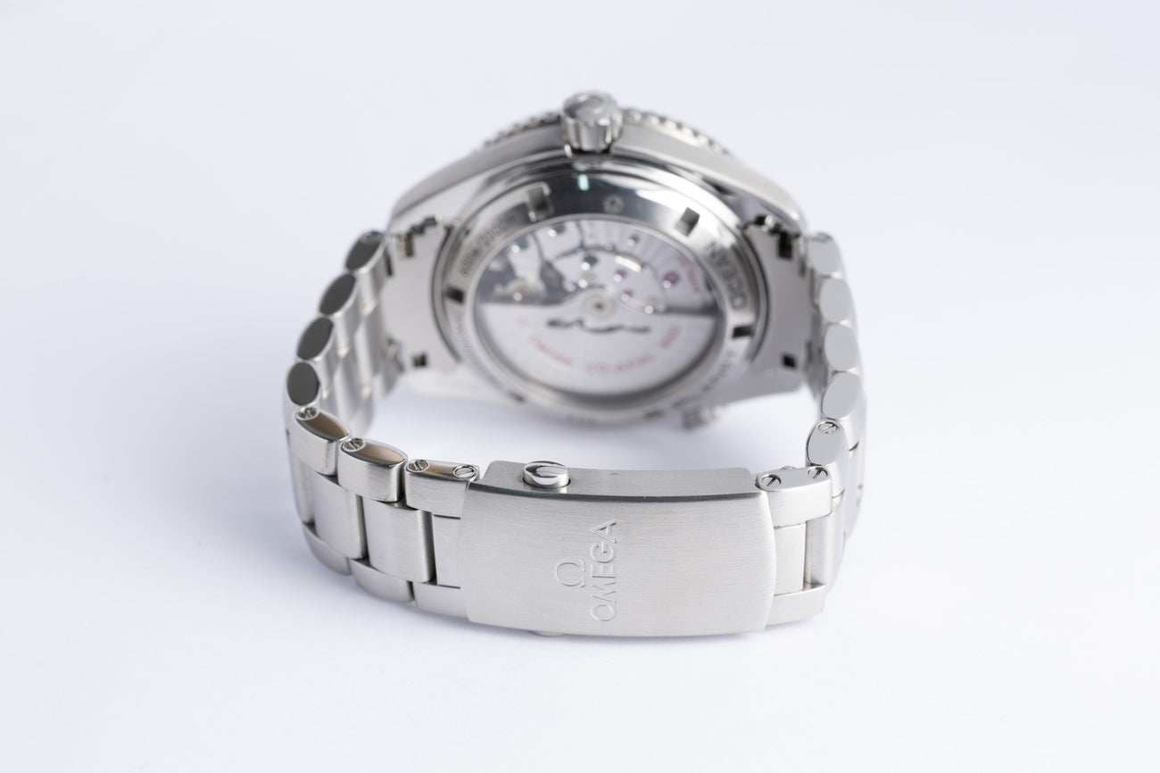 Omega Seamaster Planet Ocean Automatik Herrenuhr 42mm 23230422101001 - Detailansicht 7