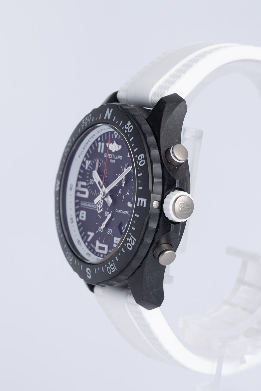 Breitling Endurance Pro 38mm Quarz "Air Asia" Weiß X83310 - Detailansicht 2