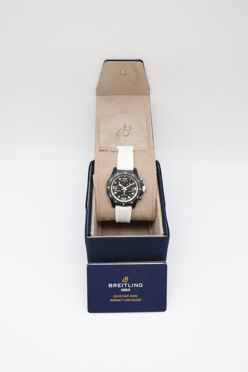 Breitling Endurance Pro 38mm Quarz "Air Asia" Weiß X83310 - Papiere und oder Lieferumfang
