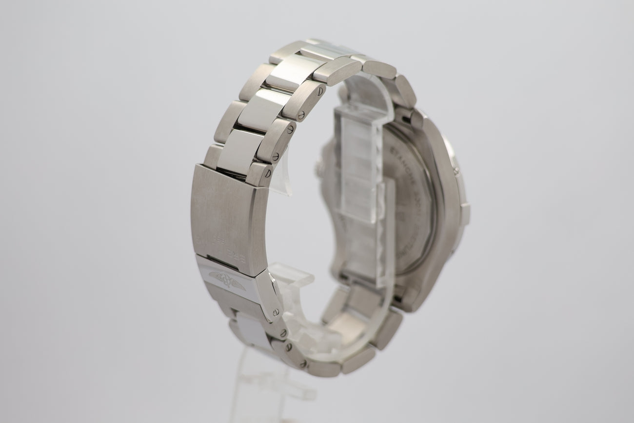 Breitling  Avenger Automatik Herrenuhr 43mm A17318 - Detail view 1