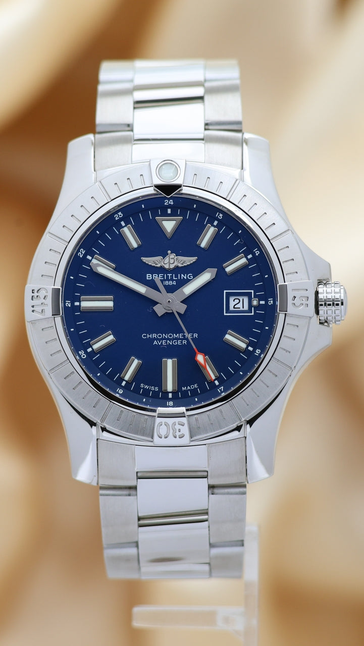 Breitling  Avenger Automatik Herrenuhr 43mm A17318 - Main product image