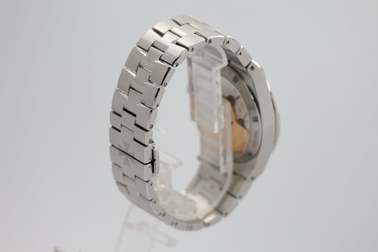Vacheron Constantin Overseas Automatik Herrenuhr 4500V - Detailansicht 1
