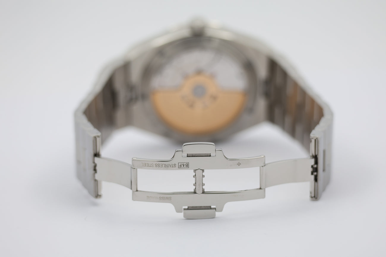 Vacheron Constantin Overseas Automatik Herrenuhr 4500V - Detailansicht 6