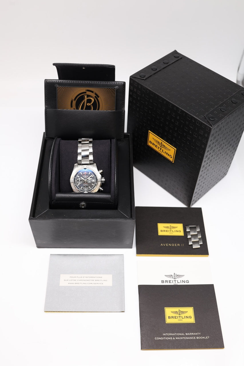 Breitling Avenger II 43mm Automatik A13381 - Papiere und oder Lieferumfang