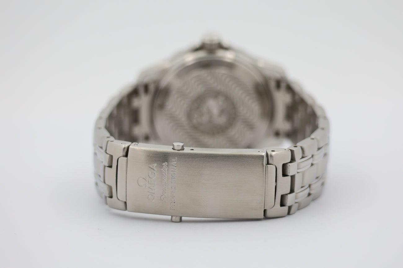 Omega Seamaster Diver 300 M 25628000 - Detailansicht 5