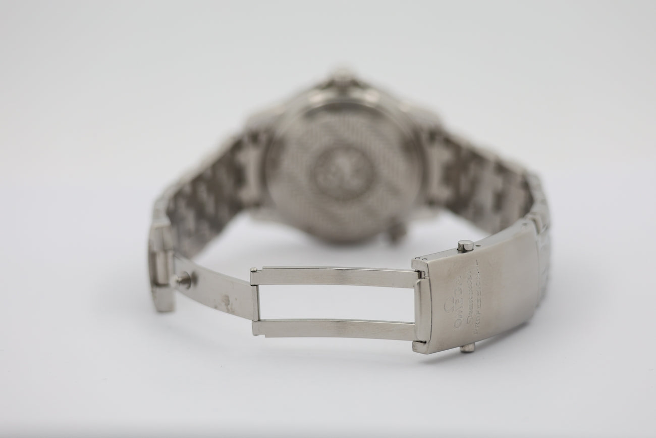 Omega Seamaster Diver 300 M 25628000 - Detailansicht 6