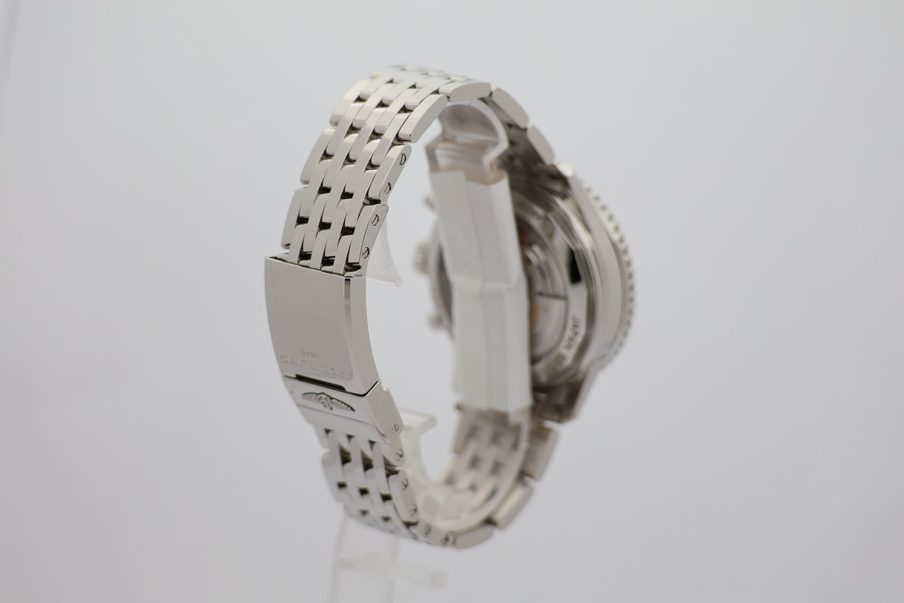 Breitling Navitimer B01 Chronograph 43 Japan Edition  AB0121 - Detailansicht 1