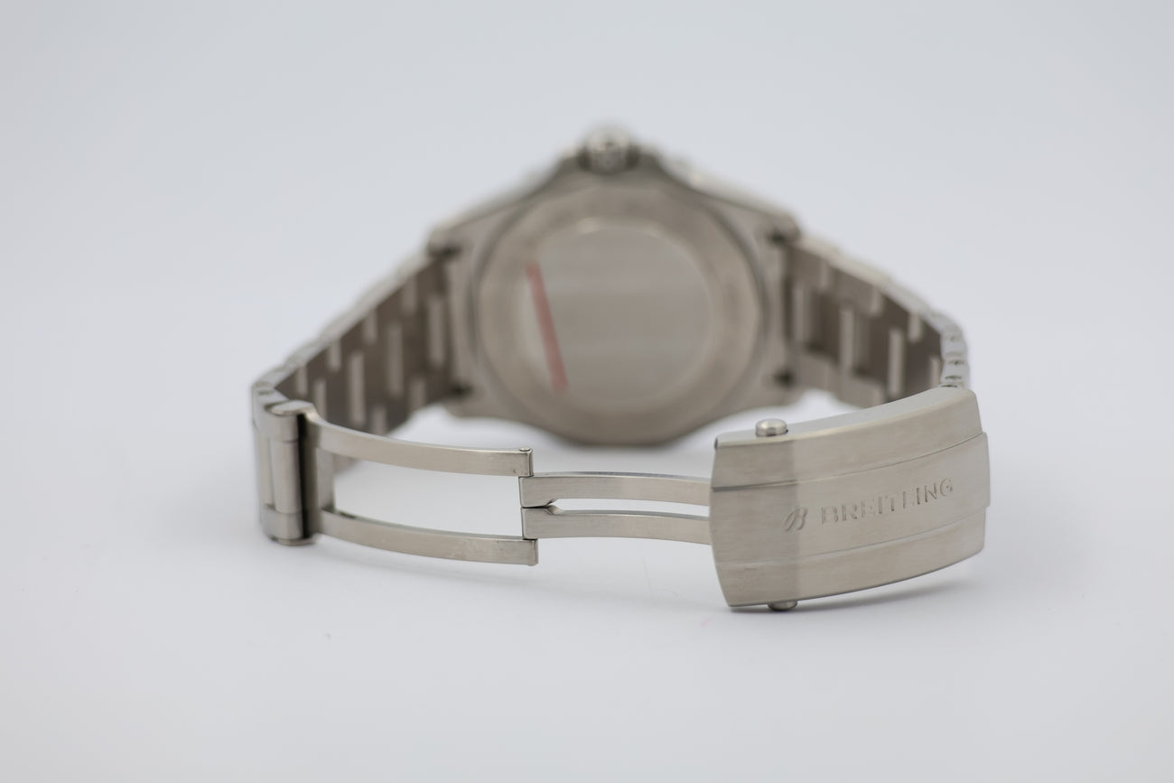 Breitling Avenger 42mm Automatik  A17328 - Detailansicht 6