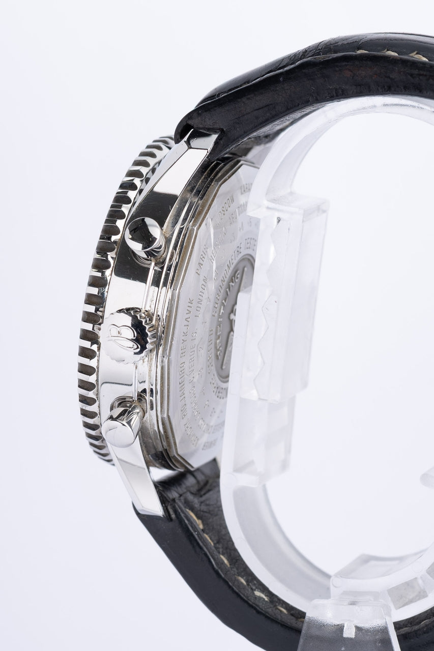 Breitling Navitimer World 46mm Automatik Herrenuhr A24322 - Detailansicht 3
