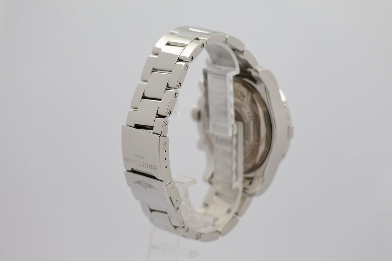 Breitling Avenger II Automatik 43mm A13381 - Detail view 1