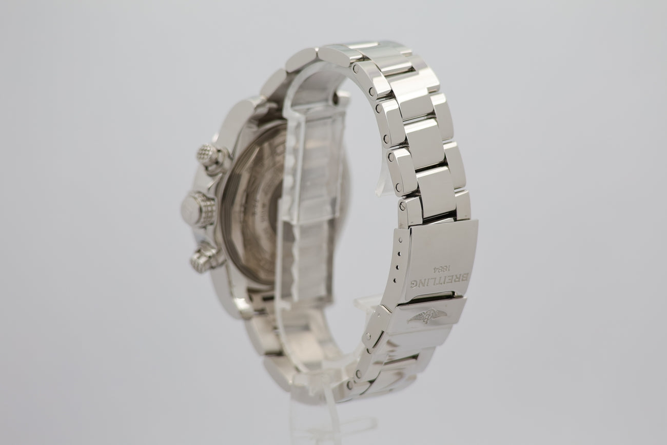 Breitling Avenger II Automatik 43mm A13381 - Detail view 2