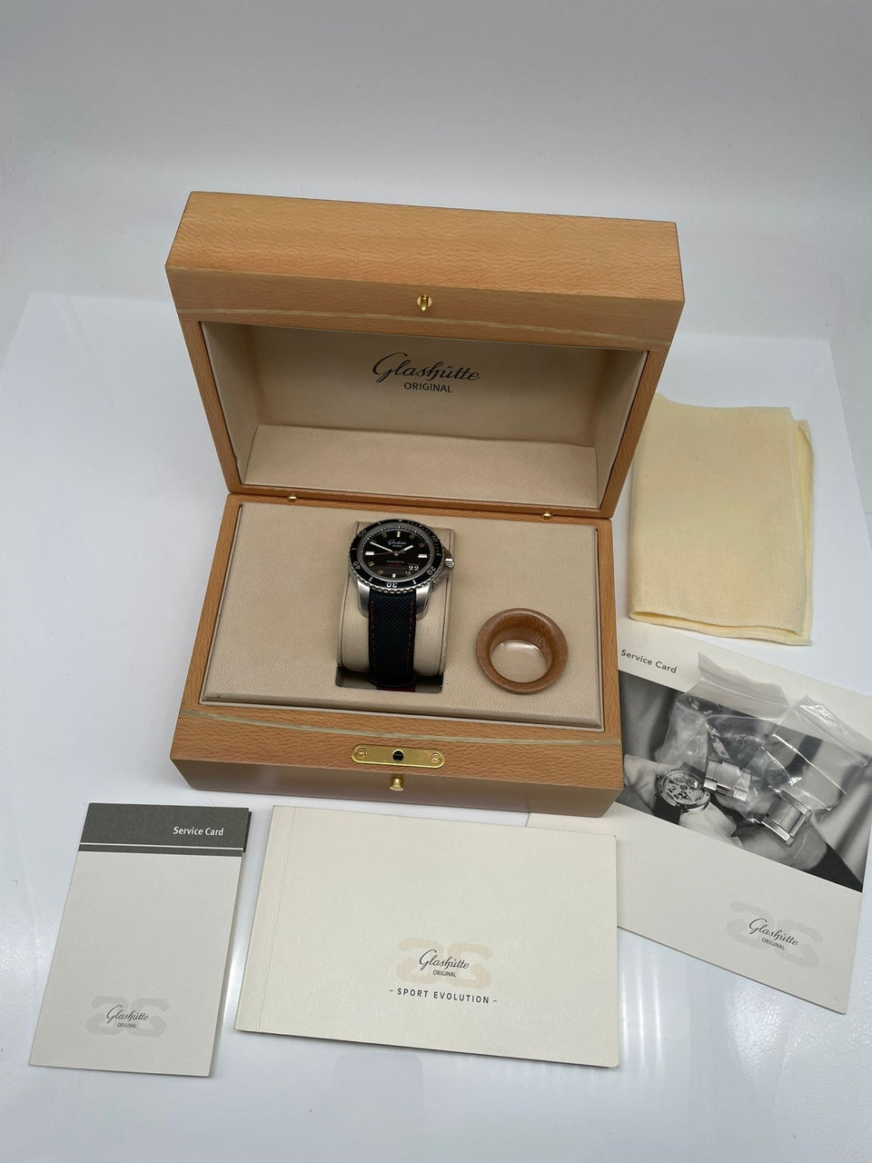 Glashütte Original Sport Evolution Panorama Date 13942430314 - Papiere und oder Lieferumfang