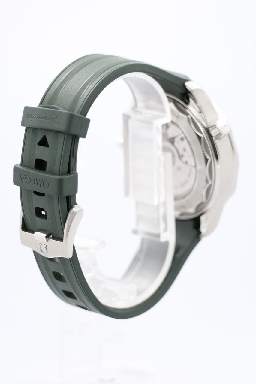 Omega Seamaster Diver 300m 42mm Automatik Grün 21032422010001 - Detailansicht 4