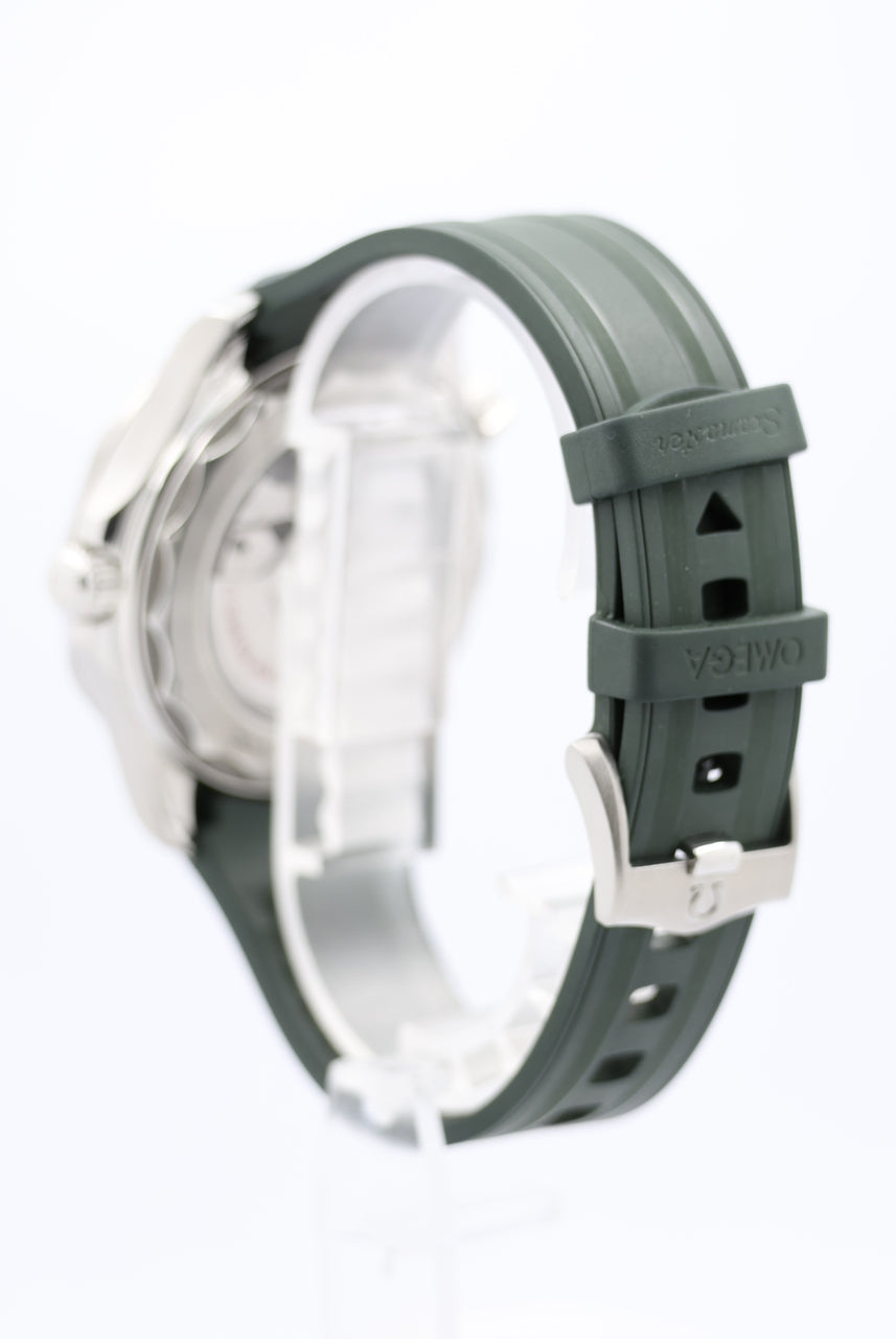 Omega Seamaster Diver 300m 42mm Automatik Grün 21032422010001 - Detailansicht 5