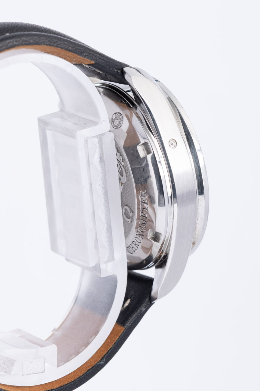 Omega Speedmaster Date 38mm Automatik Weiß 32433384004001 - Detailansicht 4
