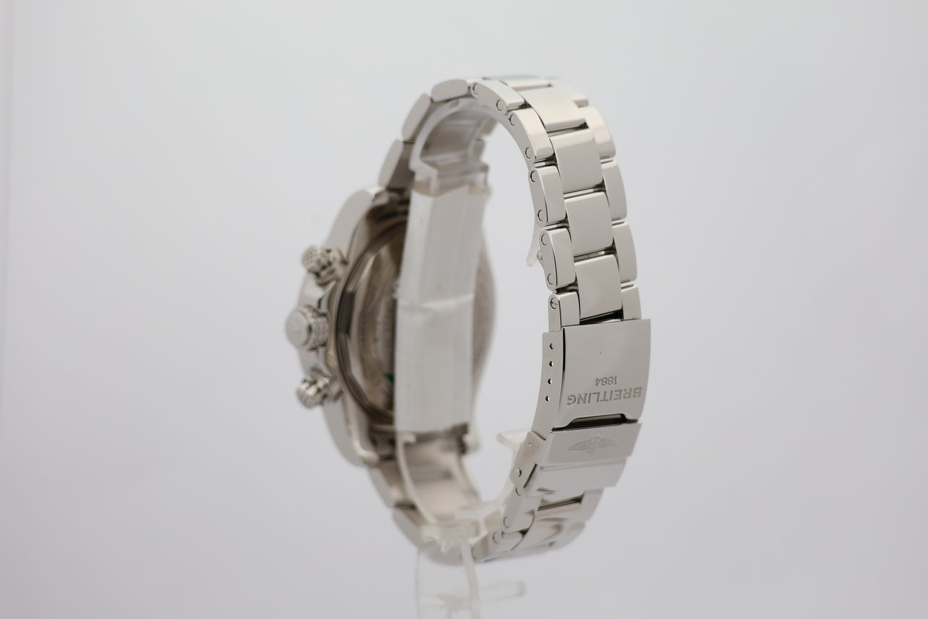 Breitling Avenger II Automatik 43mm A133811 - Detail view 2