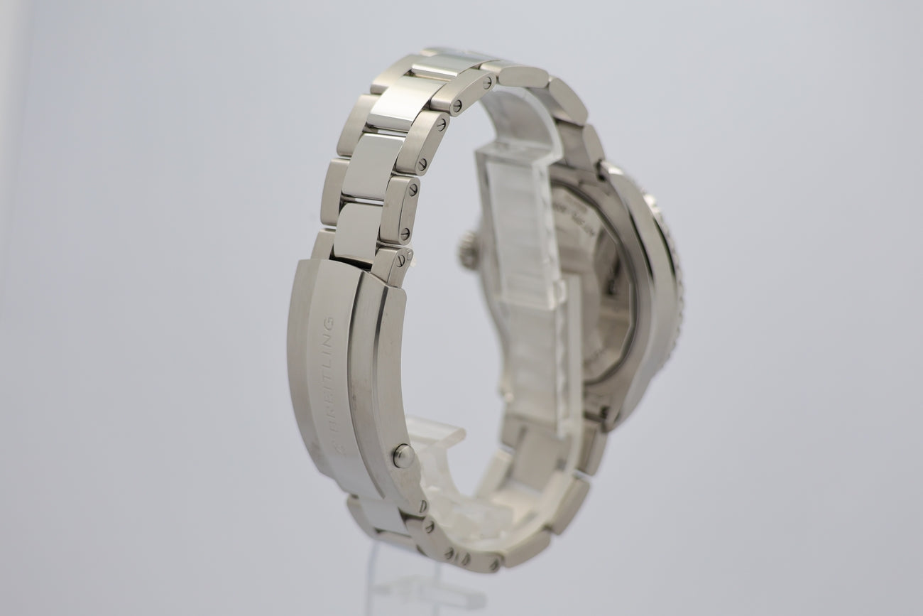 Breitling Superocean 42mm Automatik A17375 - Detail view 1