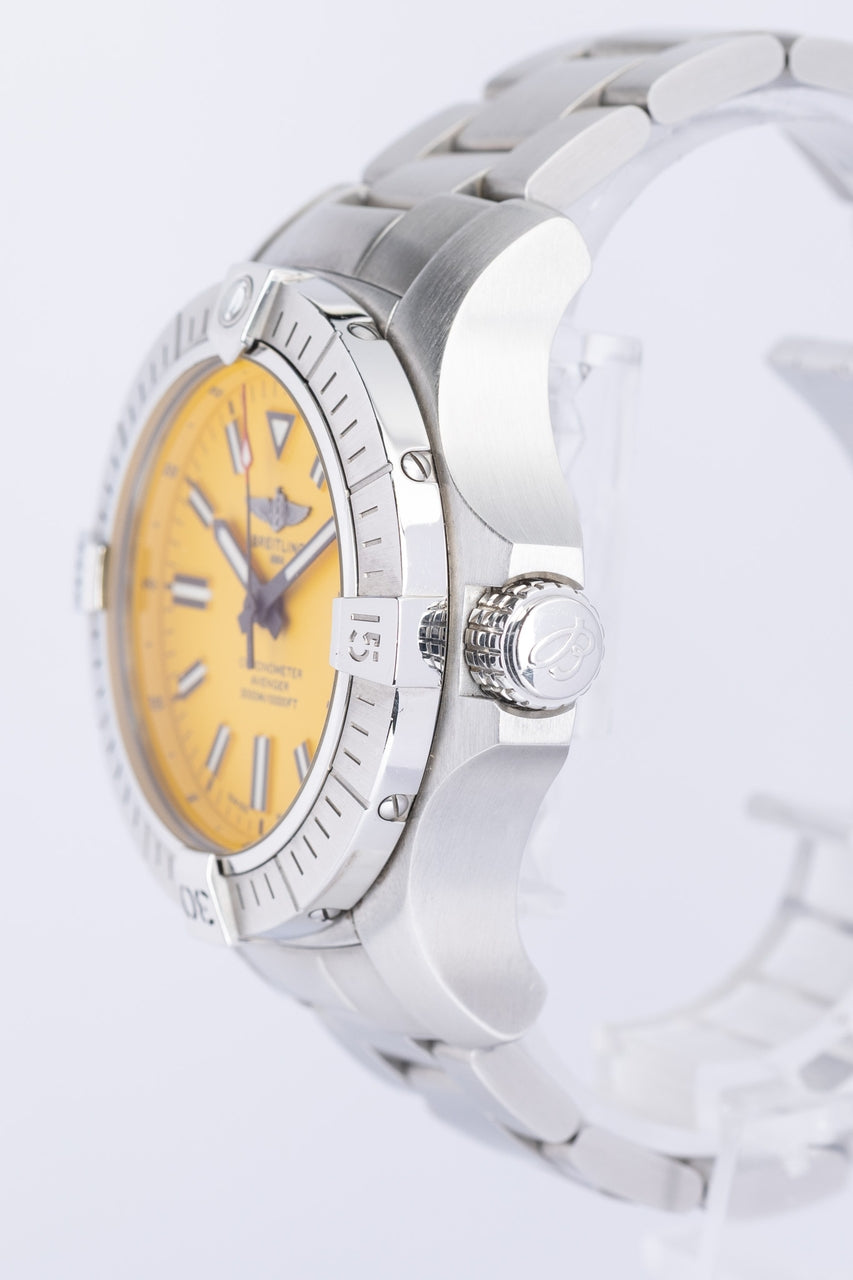 Breitling Avenger Seawolf 45mm Automatik Herrenuhr Gelb A17319 - Detailansicht 2