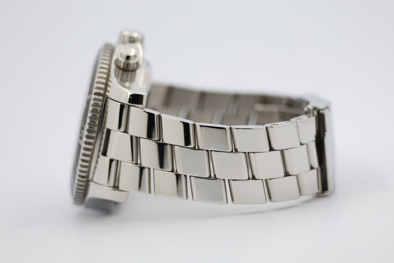 Breitling  Superocean Chronograph Steelfish 44mm A13341 - Detail view 3