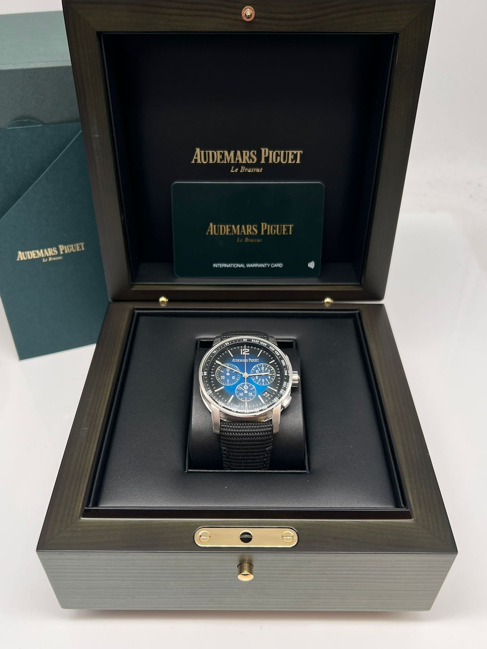 Audemars Piguet CODE 11.59 Weißgold Chronograph Automatik 26393BC.OO - Papers and documentation