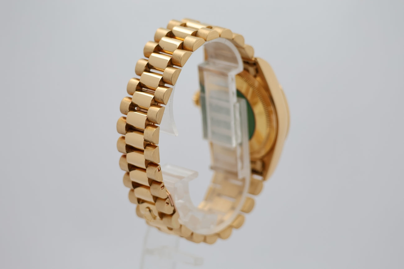 Rolex Day-Date 36 President 18K Gelbgold Automatik 18238 - Detail view 1
