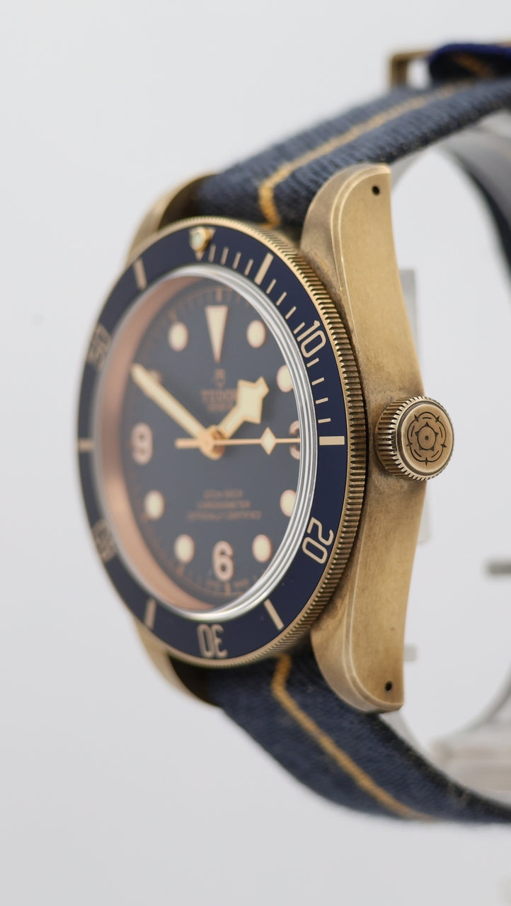Tudor Black Bay Bronze Bucherer 79250BB - Detailansicht 6
