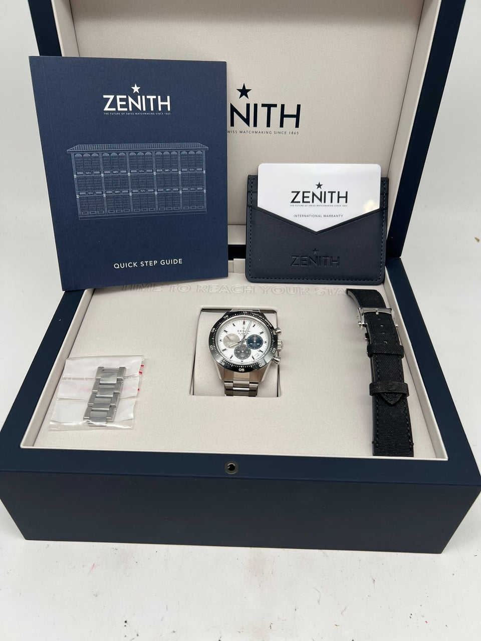 Zenith Chronomaster Sport 41mm 03.3100.3600 - Papiere und oder Lieferumfang