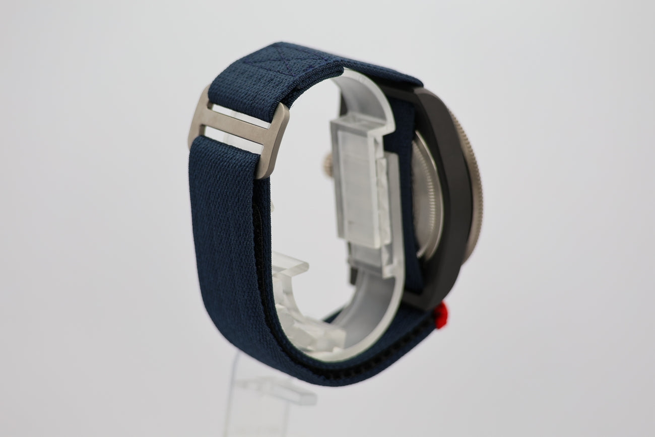 Tudor Pelagos FXD Alinghi Red Bull Racing 42mm 25707KN - Detailansicht 1