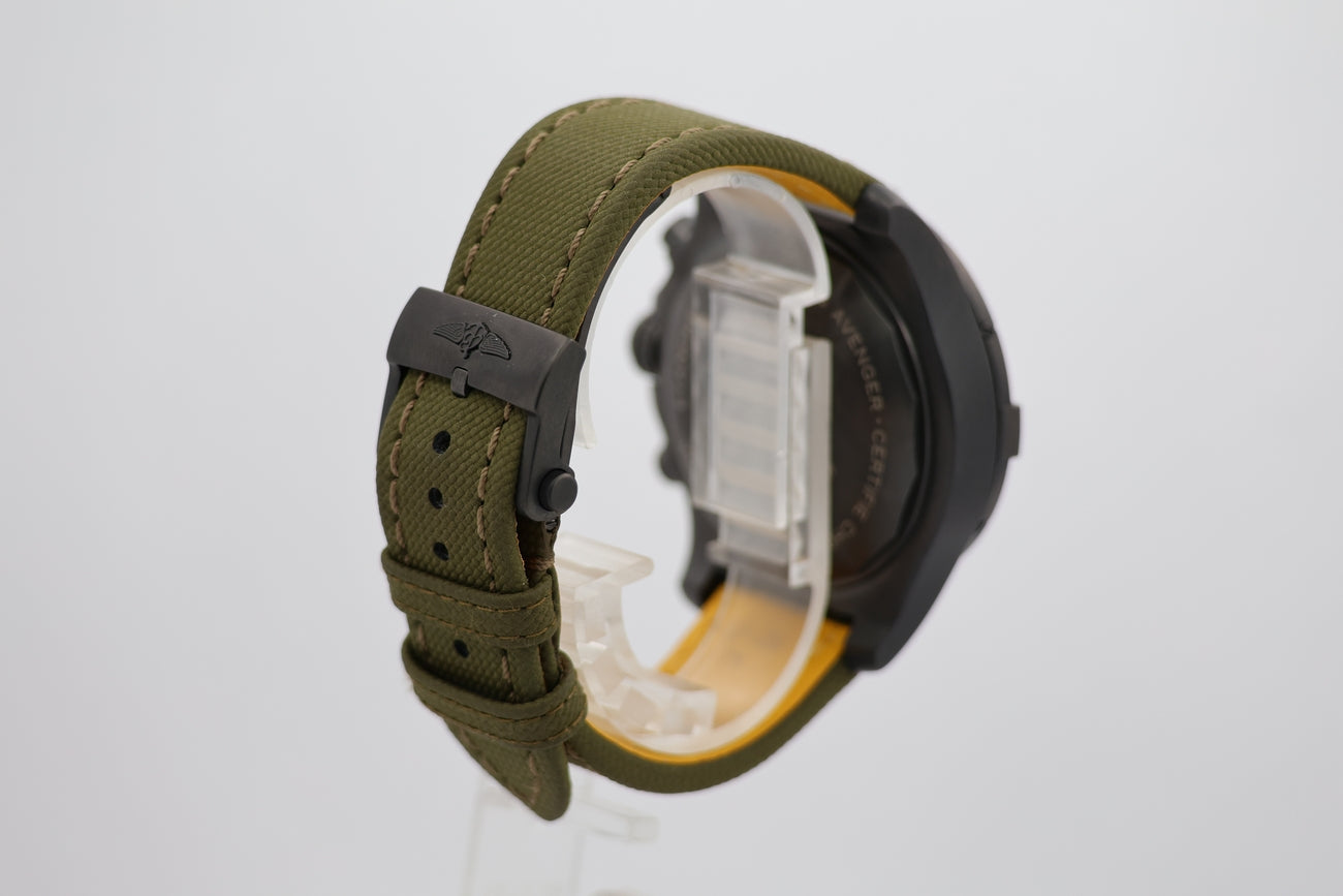 Breitling Avenger 45mm Automatik Titan V13317 - Detailansicht 1