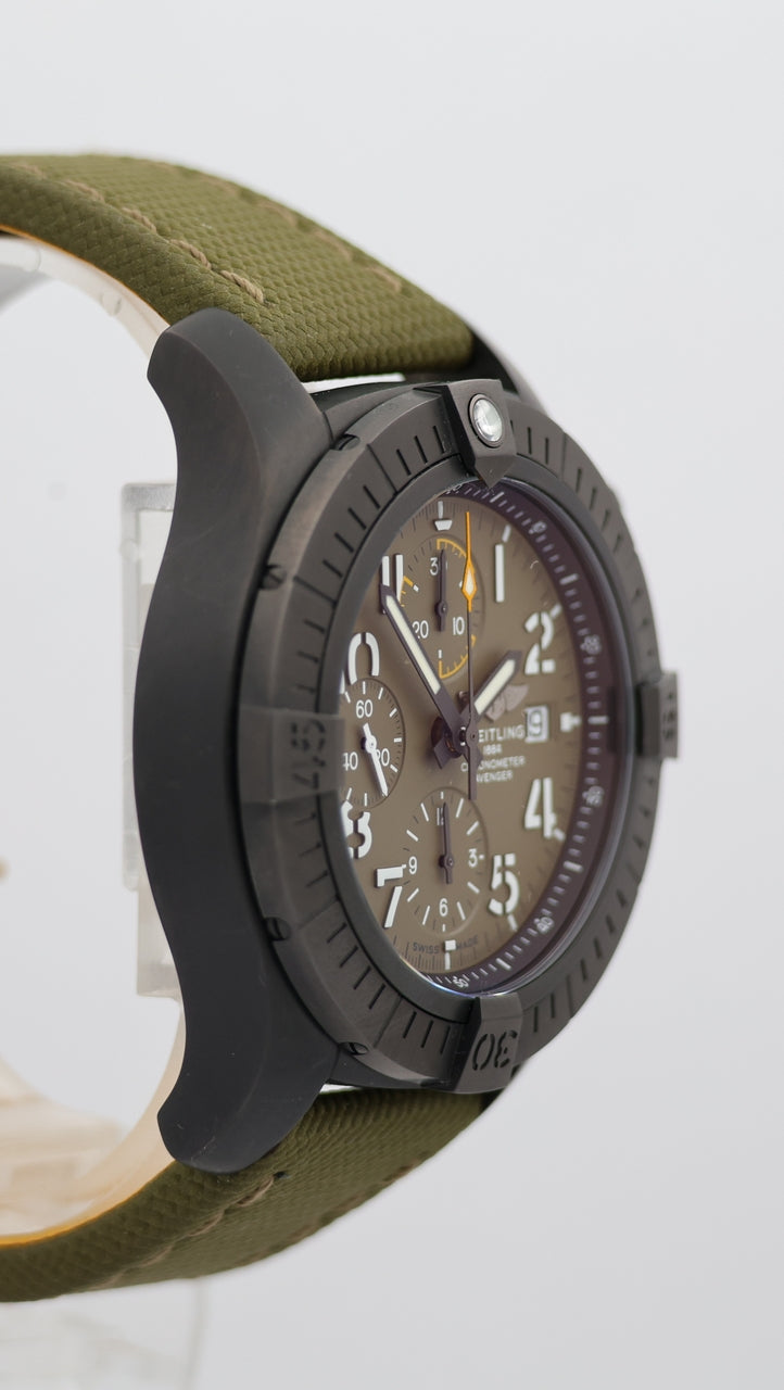 Breitling Avenger 45mm Automatik Titan V13317 - Detailansicht 8