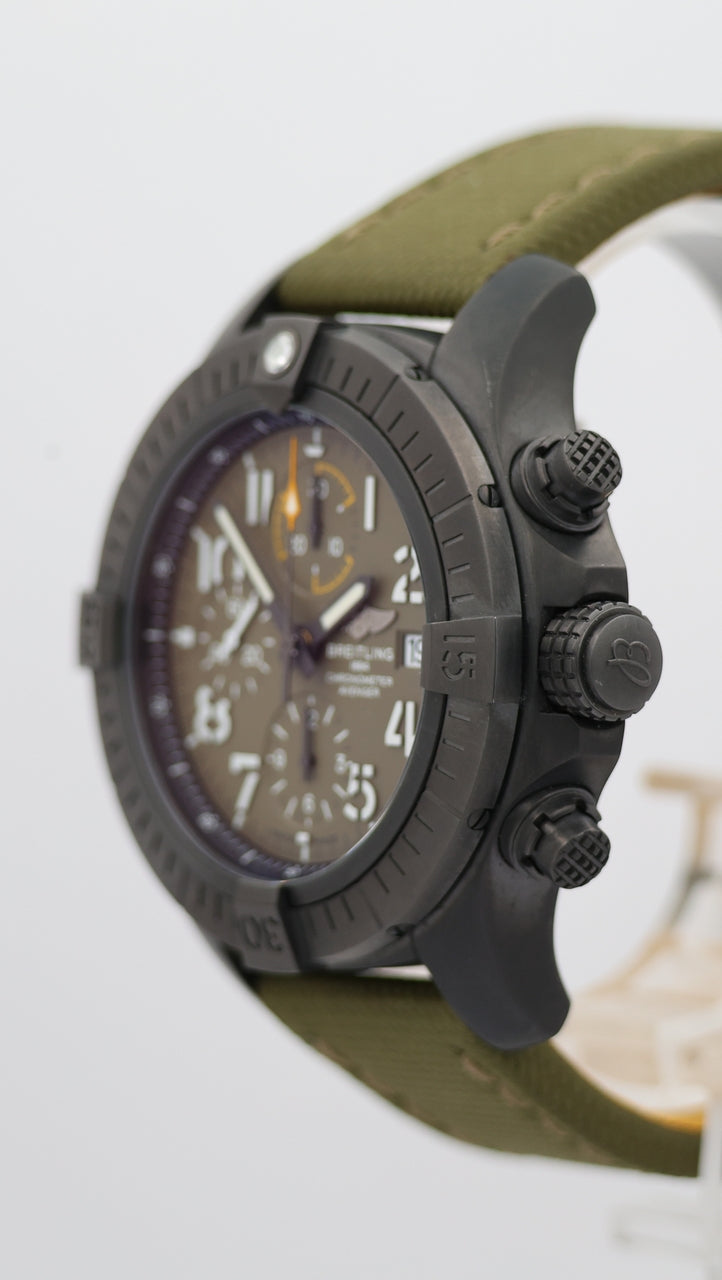 Breitling Avenger 45mm Automatik Titan V13317 - Detailansicht 7
