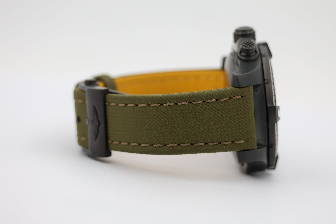 Breitling Avenger 45mm Automatik Titan V13317 - Detailansicht 4