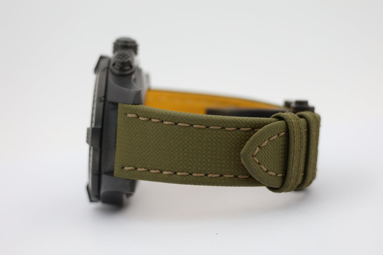 Breitling Avenger 45mm Automatik Titan V13317 - Detailansicht 3