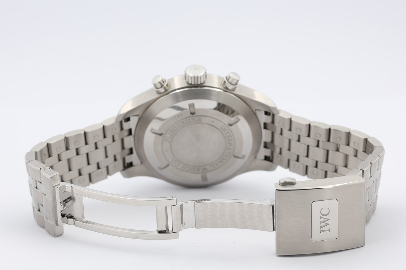 IWC Fliegeruhr Chronograph Schaffhausen Pilot IW377704 - Detailansicht 8