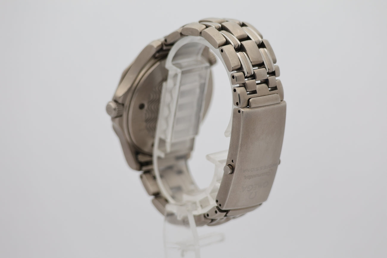 Omega Seamaster Diver 300 M 41mm Automatik Titan 22318000 - Detailansicht 2