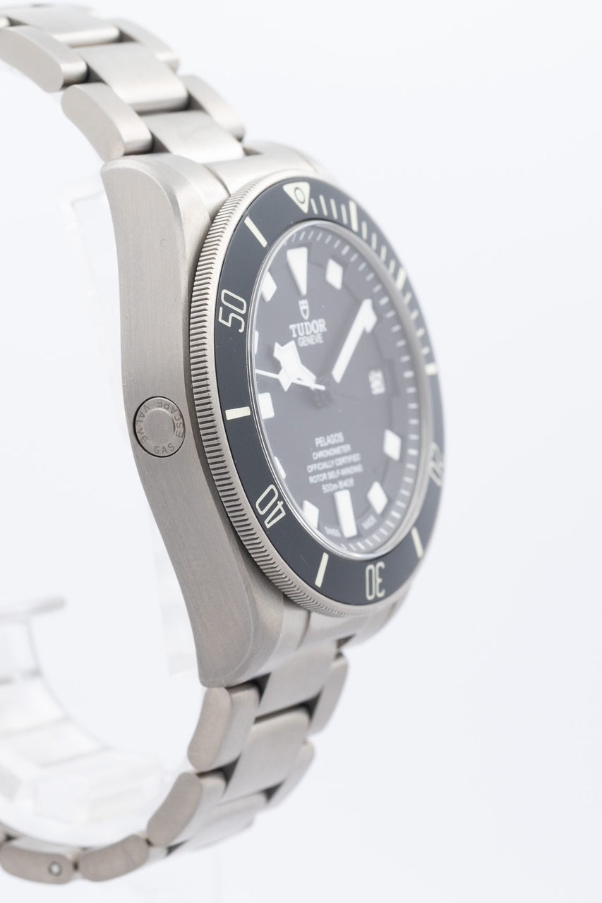 Tudor Pelagos Automatik 42mm Titan 25600TN - Detailansicht 1