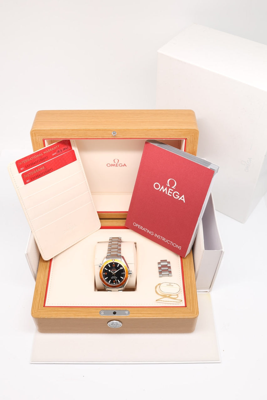 Omega Seamaster Planet Ocean 42mm Automatik Herrenuhr 23230422101002 - Papiere und oder Lieferumfang