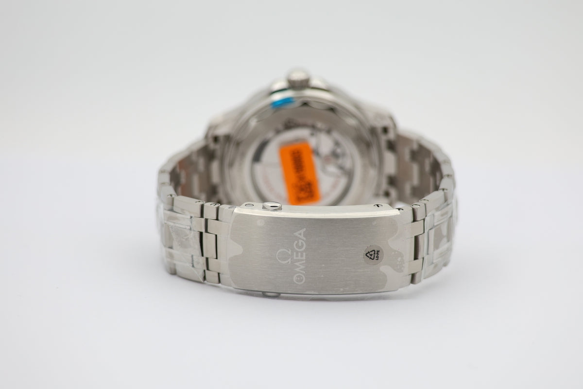 Omega Seamaster Diver 21030422004001 - Detailansicht 5