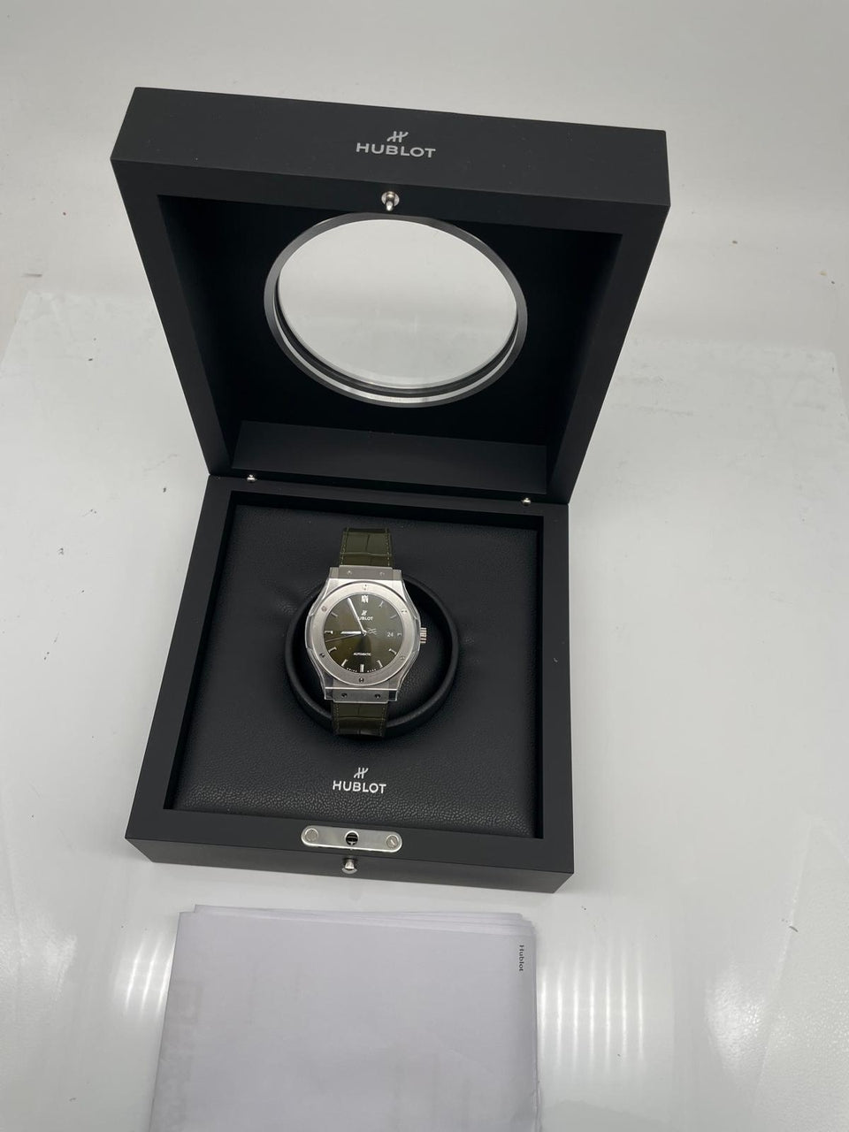 Hublot Classic Fusion  Automatik Herrenuhr 42mm 542NX8970LR - Papers and documentation
