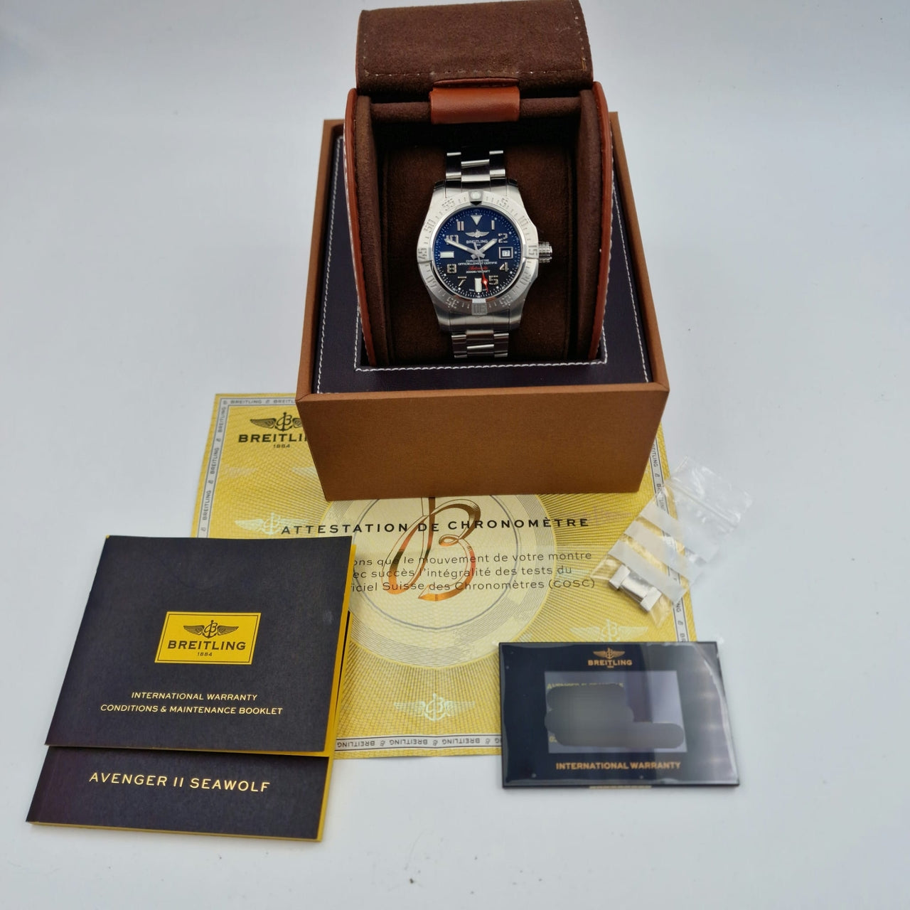 Breitling Avenger II Seawolf Automatik  A17331 - Papiere und oder Lieferumfang