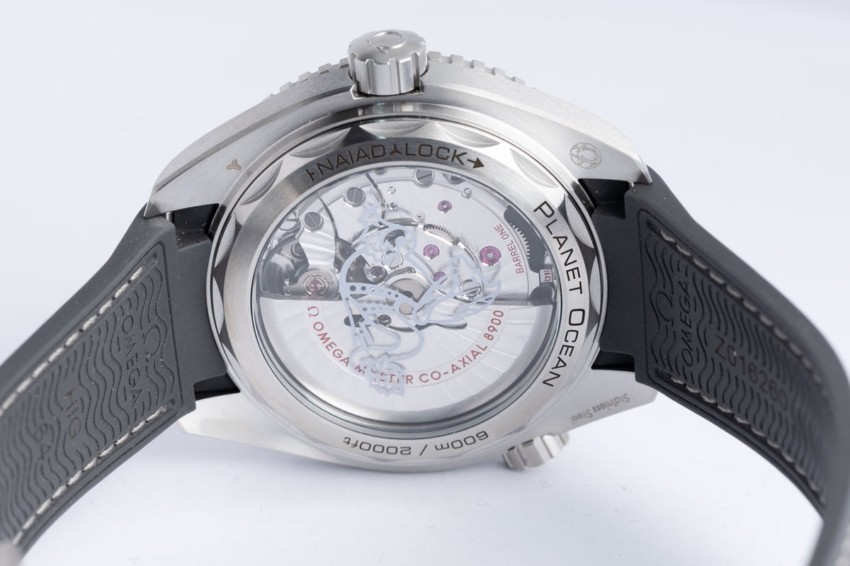 Omega Seamaster Planet Ocean 600M 215.32.44.21.01.002 - Detailansicht 9